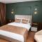 Bayrak Grand Hotel