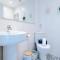 Pristine 2-bed house in Chester by 53 Degrees Property, ideal for Families & Small groups, Great Location - Sleeps 6 - Hough Green