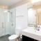 Oceanside - Paihia Waterfront Apartment