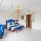 WHITE HOTEL