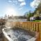 Kestrel Lodge 6 with Hot Tub