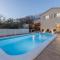 Villa Arbareto with heated swimming pool - Srinjine