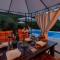 Villa Melita - Heated pool within Nature Park