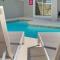 OMG! THEMED-King Beds with pool lazy river and golf course near DISNEY & UNIVERSAL STUDIOS - 基西米