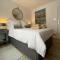 Starboard Side Brixham - Ideal seaside getaway with parking