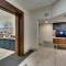 Holiday Inn Express & Suites Waxahachie by IHG