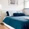 3Bedrm Beach Penthouse with Rooftop Terrace & WiFi