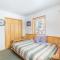 1524 Oak Street