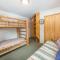 1524 Oak Street
