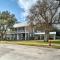 Spacious Abode, Walk to Texas Heroes Square! - Gonzales