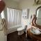 Holland Farmhouse Inn B&B - هولاند