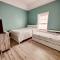 Sunny Delight - Sleeps 10 - Generous Space!