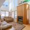 Year-Round Base w/ Balcony & Mtn Views in Driggs!