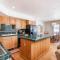Year-Round Base w/ Balcony & Mtn Views in Driggs!