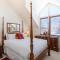 Year-Round Base w/ Balcony & Mtn Views in Driggs!