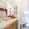 Year-Round Base w/ Balcony & Mtn Views in Driggs!