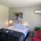 Mid City Motor Inn