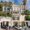 grand studio terrasse de standing, pleine vue village et proche mer