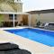 Dar 66 Pool Villa with Jacuzzi - رأس الخيمة