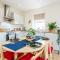 Stunning Modern Spacious 2 bed Flat, Free Parking, Rural