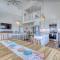 Salty Seahorse - Waterfront! Pet Friendly! Game Room, Pool Table, Beautiful Views - Room for the whole family home