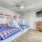 Salty Seahorse - Waterfront! Pet Friendly! Game Room, Pool Table, Beautiful Views - Room for the whole family home