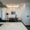 Phaedrus Living: Sea View Anna Residence 301