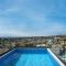 Phaedrus Living: Sea View Anna Residence 301