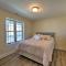 Welcoming Wildwood Condo about 1 Block to Beach!