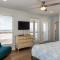Island Escape - Gulf Access and Pet Friendly - Plus AMAZING views from the CROWS NEST! home - Дофин-Айленд