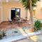 Marias Holiday House - Communal Pool