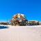 Kowabunga - Youll love the rooftop deck and private heated dipping pool! Pet Friendly! home