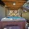 The Nomi Lodge - Sleeps 28 - Gorgeous Rustic Cabin, Centrally Located, Tons of Amenities - Broken Bow