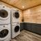 The Nomi Lodge - Sleeps 28 - Gorgeous Rustic Cabin, Centrally Located, Tons of Amenities - Broken Bow