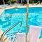 JUNGLE TO BEACH 4 R 3 BR Family and Pet Heated pool N Airport N Beach N Hard Rock - Форт-Лодердейл