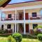 Roos Guesthouse