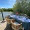 Gorgeous Bruton Chic Lakeside Boat House. - Bruton