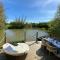 Gorgeous Bruton Chic Lakeside Boat House. - Bruton