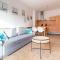 Apartamento 303 junto a la playa piscina y parking