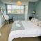 Number 20 - Central, Classic style, Private and Parking