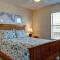 Waters Edge - PRIVATE DOCK! Only two blocks from the bay or the gulf! Plenty of parking for cars or boats home - Дофин-Айленд