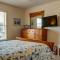 Waters Edge - PRIVATE DOCK! Only two blocks from the bay or the gulf! Plenty of parking for cars or boats home - Дофин-Айленд