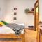 Colibri Ecolodge 3 minutes walk to beach and town