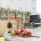 Apt GioAn Novigrad, 500m to Sea, private heated Jacuzzi, BBQ, free parking