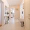 Apt GioAn Novigrad, 500m to Sea, private heated Jacuzzi, BBQ, free parking