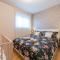 Apt GioAn Novigrad, 500m to Sea, private heated Jacuzzi, BBQ, free parking