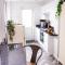 Contractor house, sleeps 5, close to restaurants and bars, Long stays available, Oveyo Accommodation