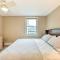 Beautiful Spacious Beach Home, Private Deck & Grill, with Beach Badges