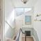 Luxury Georgian Townhouse Moments from the Harbour