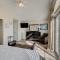 Beach Blessings Luxe 30A Townhome 2BR 3Bath, Walk to Beach, Pool, Hot Tub
